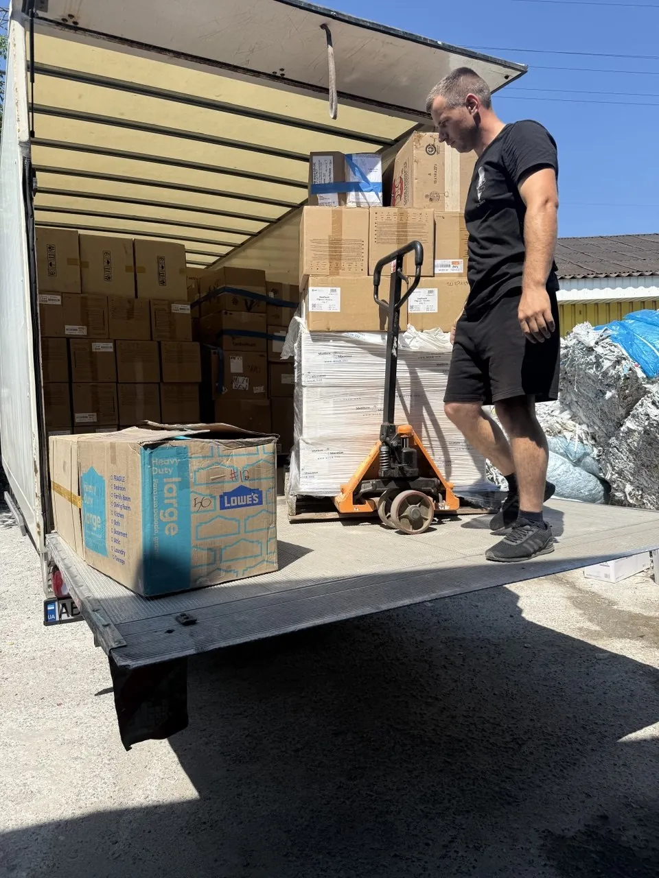 Together with T3G: medical supplies for hospitals